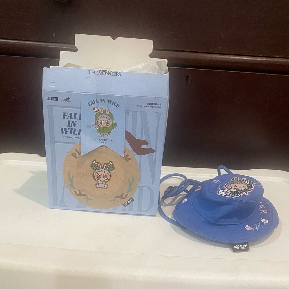 Pop Mart Fall In Wild Bucket Hat Mini Bag Catus and BellFlower